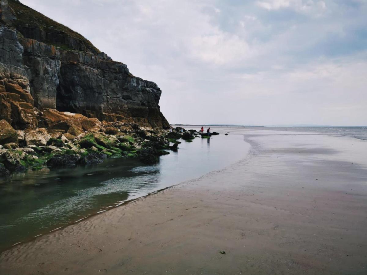 Dylan Thomas Sea View Bed & Breakfast Laugharne Bagian luar foto