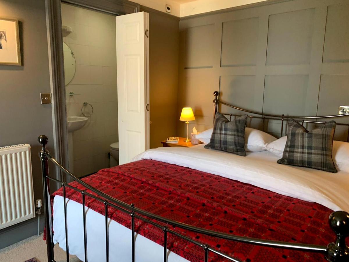 Dylan Thomas Sea View Bed & Breakfast Laugharne Bagian luar foto