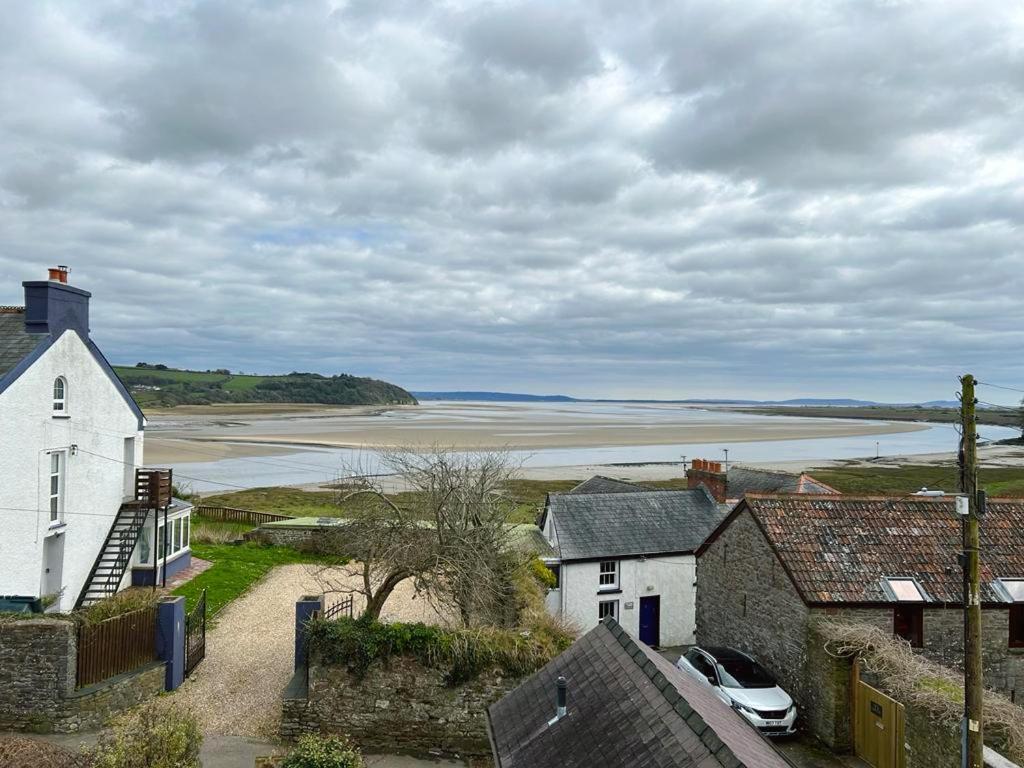 Dylan Thomas Sea View Bed & Breakfast Laugharne Bagian luar foto
