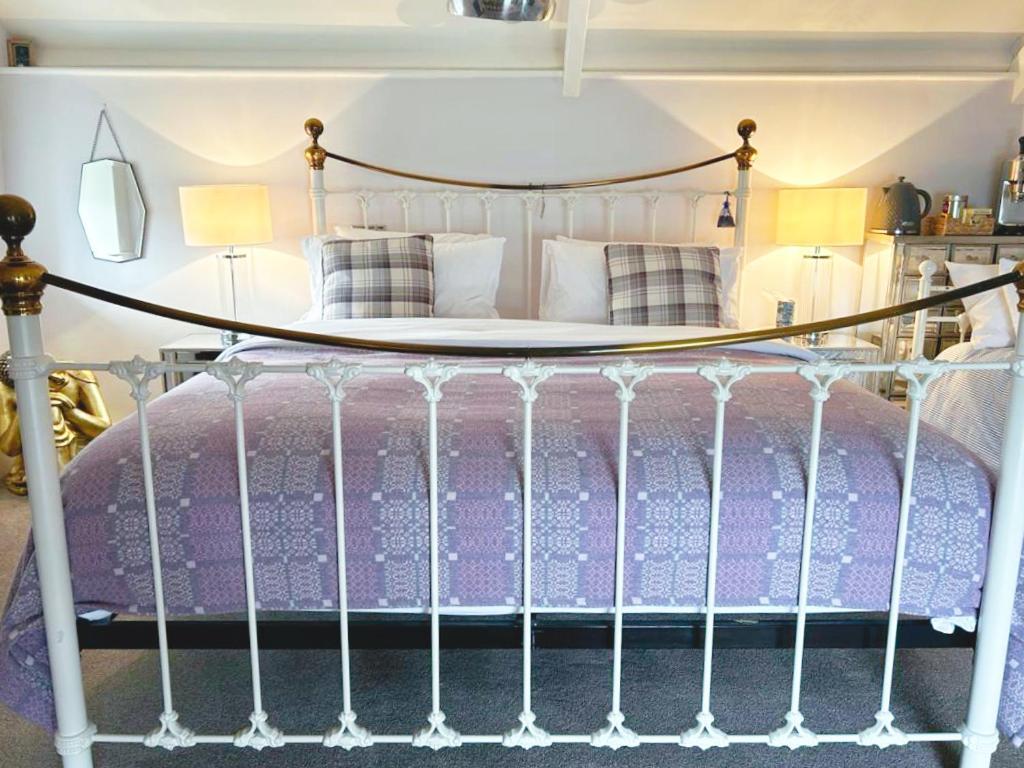 Dylan Thomas Sea View Bed & Breakfast Laugharne Bagian luar foto