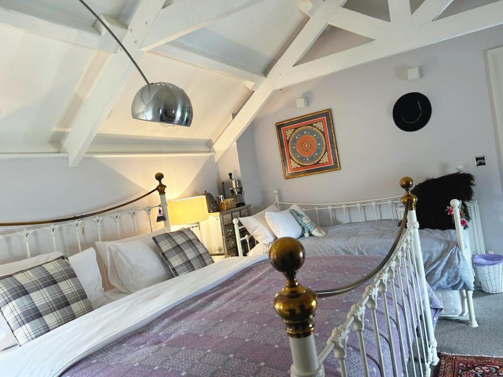 Dylan Thomas Sea View Bed & Breakfast Laugharne Bagian luar foto